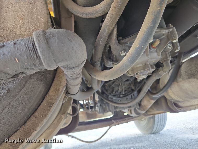 image for item EJ7514 1993 Ford LNT8000 dump truck