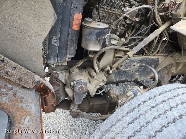 image for item EJ7514 1993 Ford LNT8000 dump truck