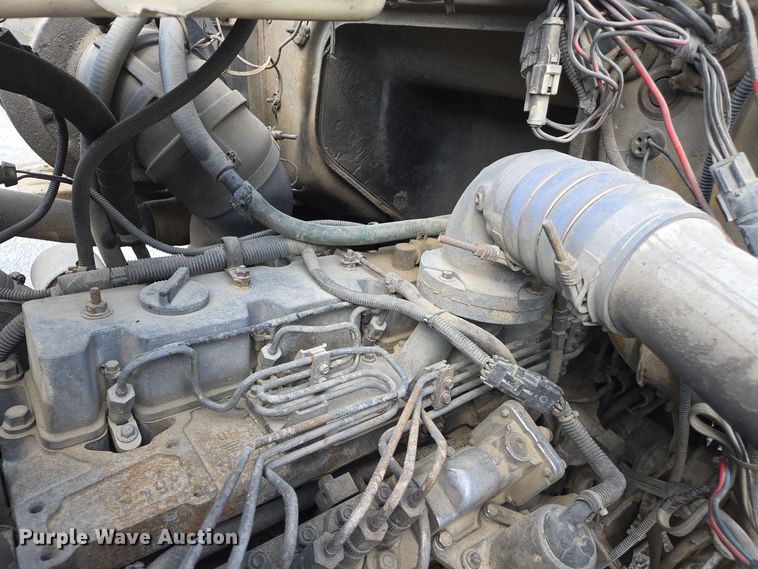 image for item EJ7514 1993 Ford LNT8000 dump truck