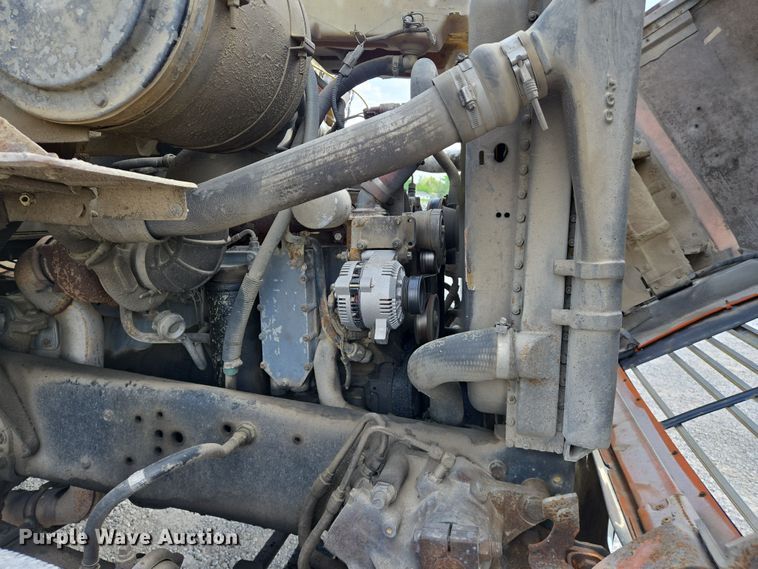 image for item EJ7514 1993 Ford LNT8000 dump truck