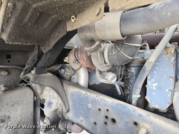 image for item EJ7514 1993 Ford LNT8000 dump truck