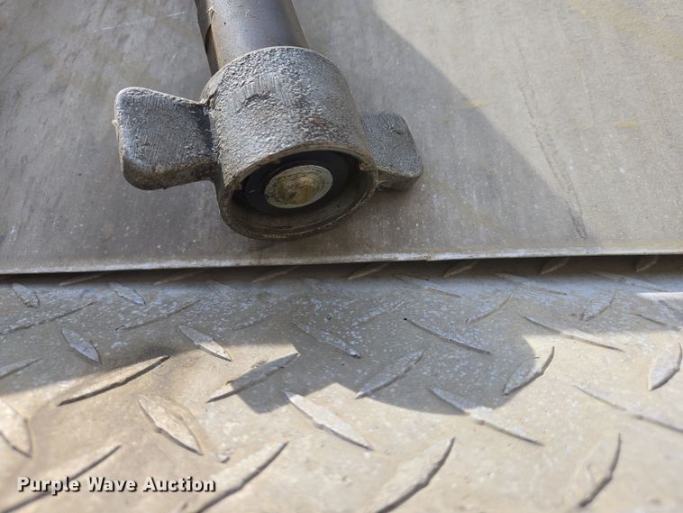 image for item EJ7516 1995 Dorsey 28-DAT end dump trailer