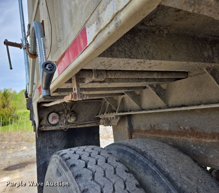image for item EJ7516 1995 Dorsey 28-DAT end dump trailer