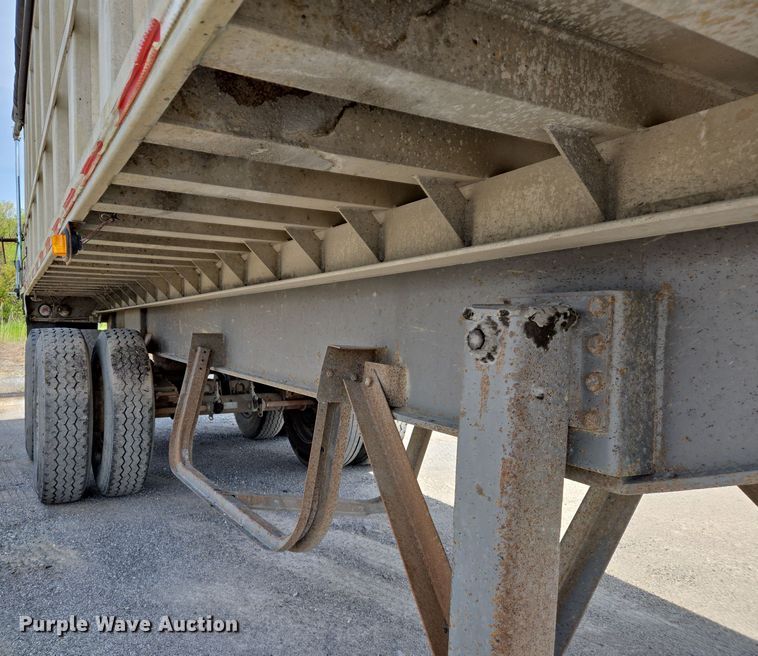image for item EJ7516 1995 Dorsey 28-DAT end dump trailer