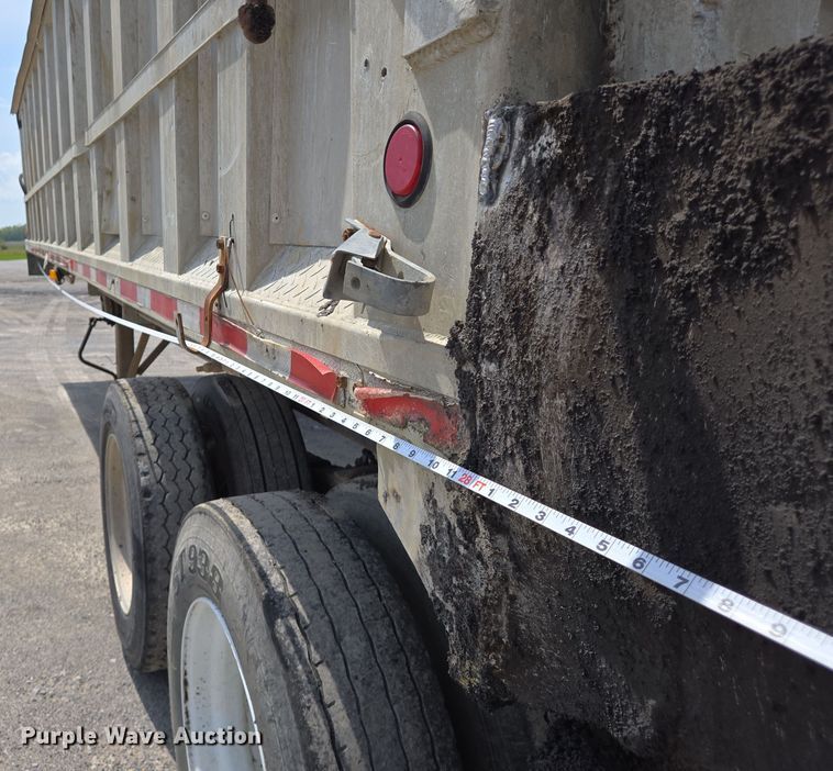 image for item EJ7516 1995 Dorsey 28-DAT end dump trailer
