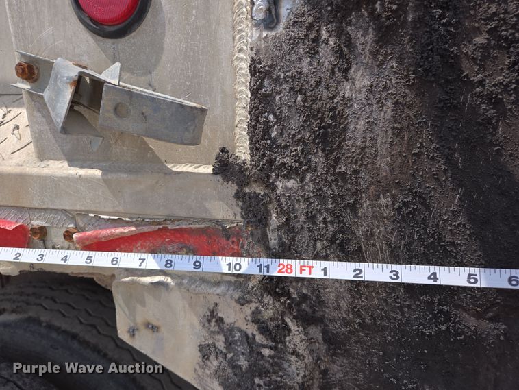 image for item EJ7516 1995 Dorsey 28-DAT end dump trailer