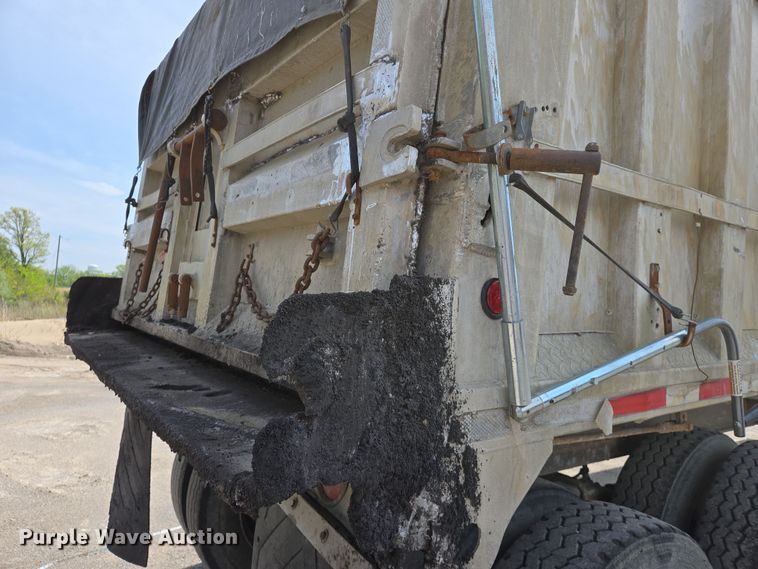 image for item EJ7516 1995 Dorsey 28-DAT end dump trailer
