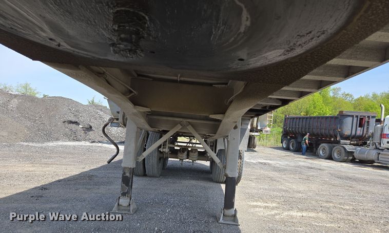 image for item EJ7517 1977 East Trailer end dump trailer