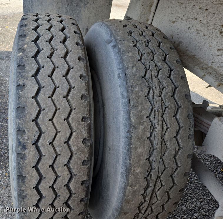 image for item EJ7517 1977 East Trailer end dump trailer