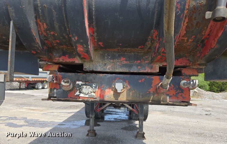 image for item EJ7518 1970 Fruehauf ND1F2-22-7 1/2DB5-24 end dump trailer