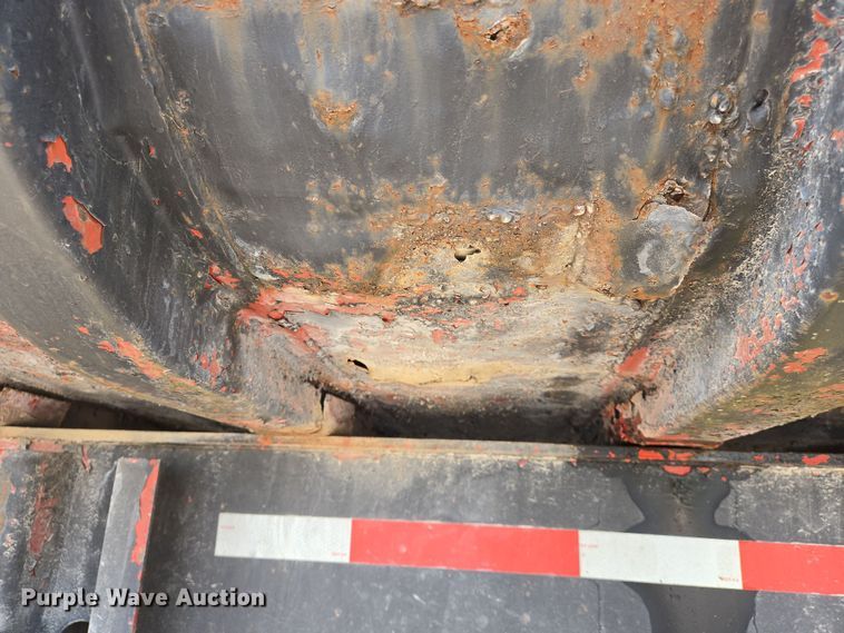 image for item EJ7518 1970 Fruehauf ND1F2-22-7 1/2DB5-24 end dump trailer