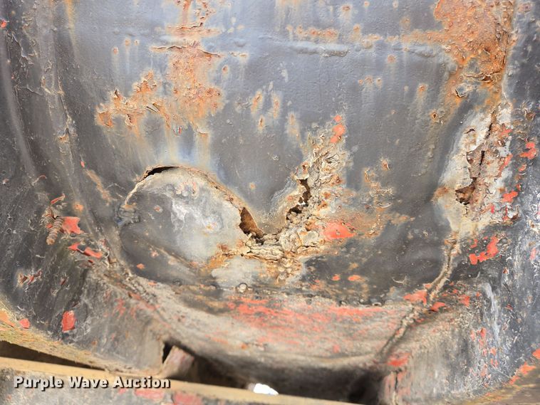 image for item EJ7518 1970 Fruehauf ND1F2-22-7 1/2DB5-24 end dump trailer