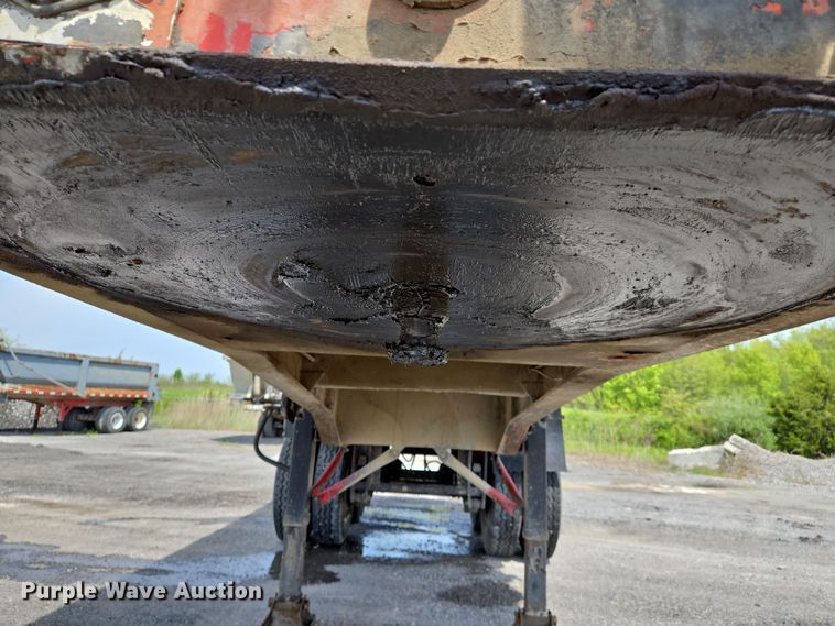 image for item EJ7518 1970 Fruehauf ND1F2-22-7 1/2DB5-24 end dump trailer