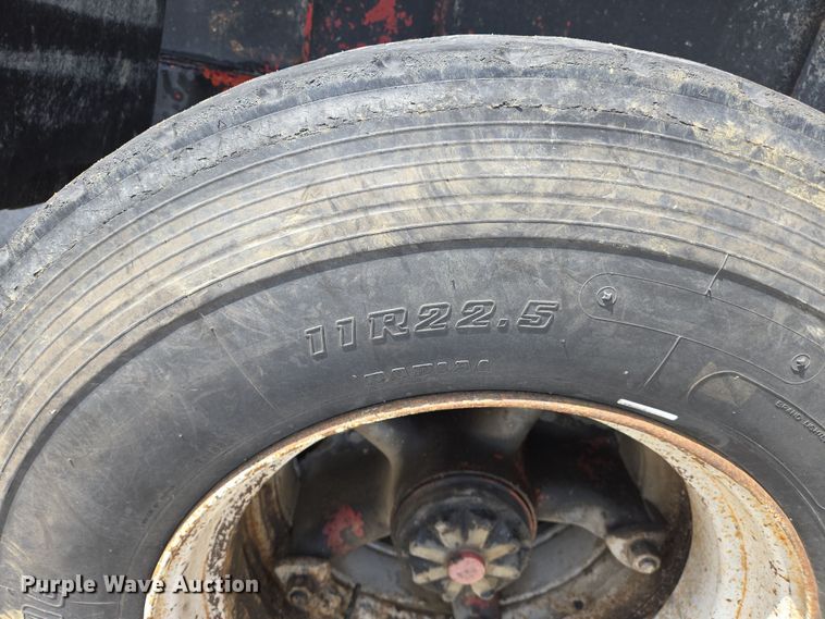 image for item EJ7518 1970 Fruehauf ND1F2-22-7 1/2DB5-24 end dump trailer