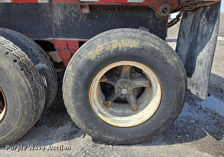 image for item EJ7518 1970 Fruehauf ND1F2-22-7 1/2DB5-24 end dump trailer