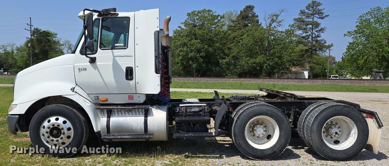 image for item EJ7534 2007 International 8600 semi truck