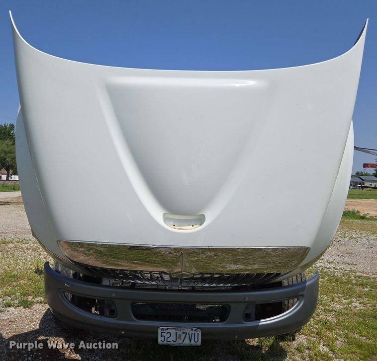 image for item EJ7534 2007 International 8600 semi truck