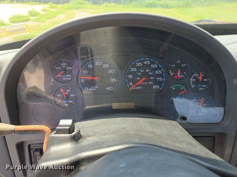 image for item EJ7534 2007 International 8600 semi truck