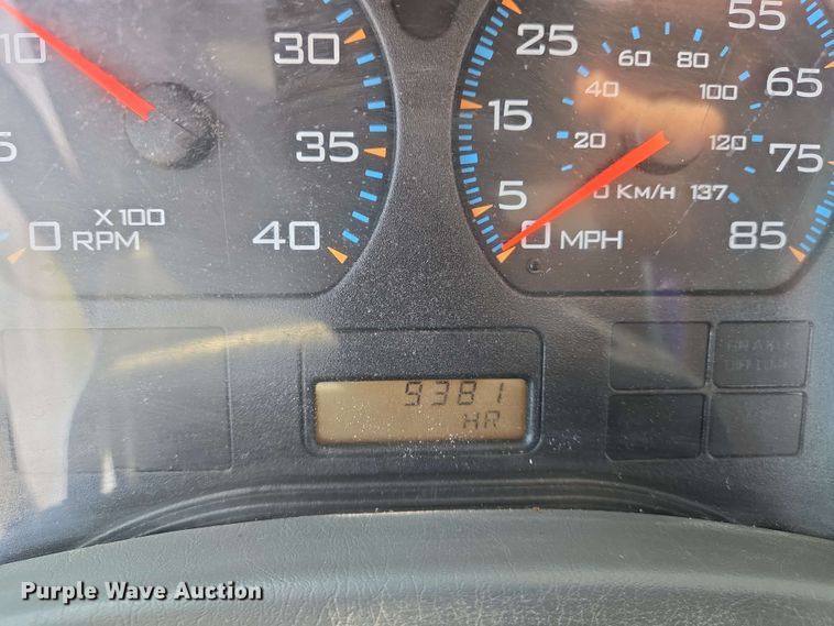 image for item EJ7534 2007 International 8600 semi truck