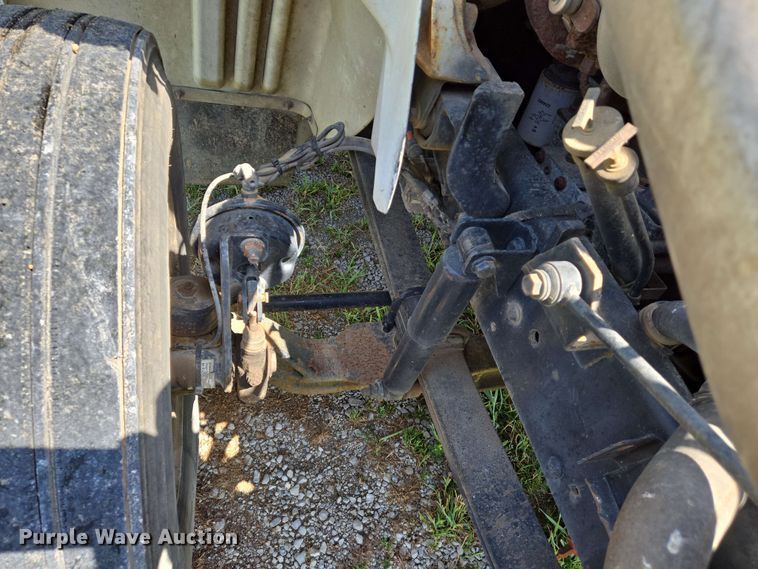 image for item EJ7534 2007 International 8600 semi truck