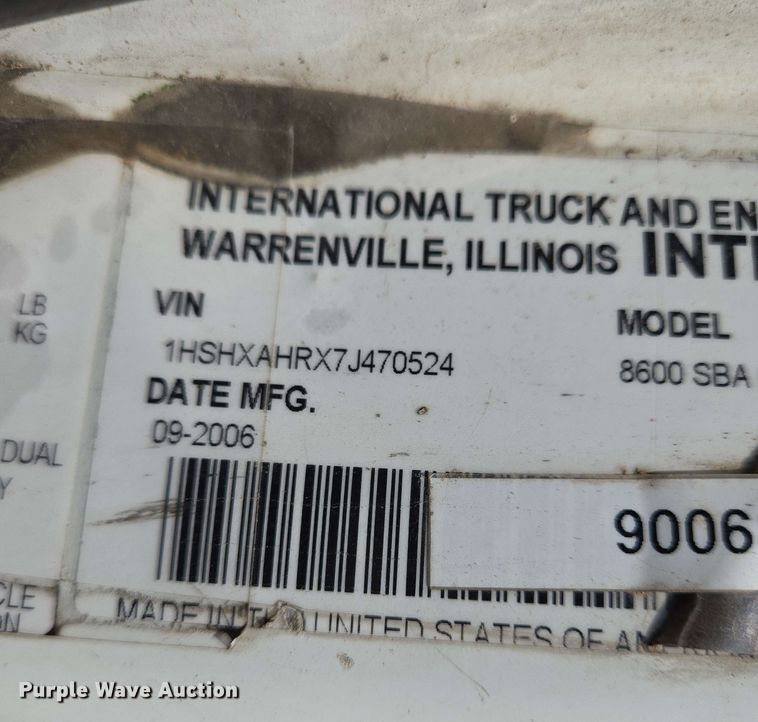 image for item EJ7534 2007 International 8600 semi truck