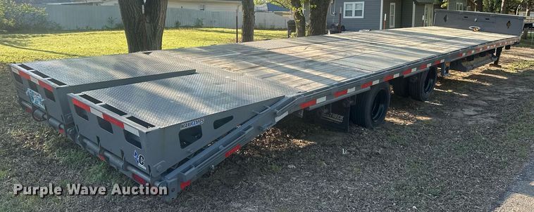 image for item EJ8648 2023 Diamond C SDX216 drop deck equipment trailer
