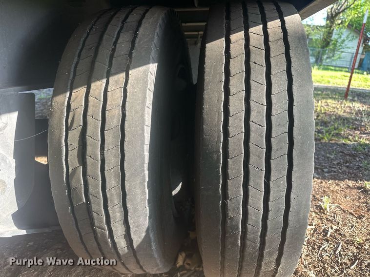 image for item EJ8648 2023 Diamond C SDX216 drop deck equipment trailer