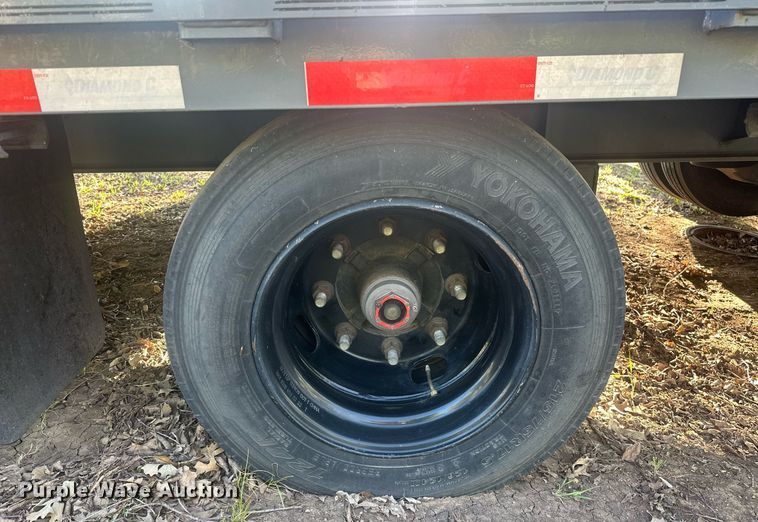 image for item EJ8648 2023 Diamond C SDX216 drop deck equipment trailer