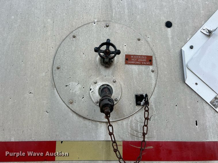 image for item EK2791 1992 Etnyre LWR tank trailer