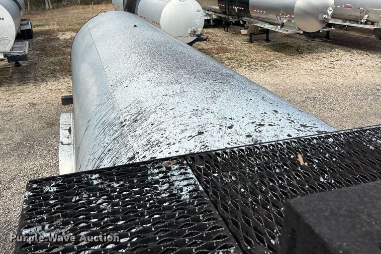 image for item EK2791 1992 Etnyre LWR tank trailer