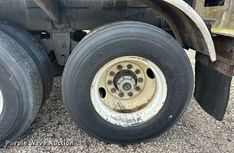 image for item EK2791 1992 Etnyre LWR tank trailer