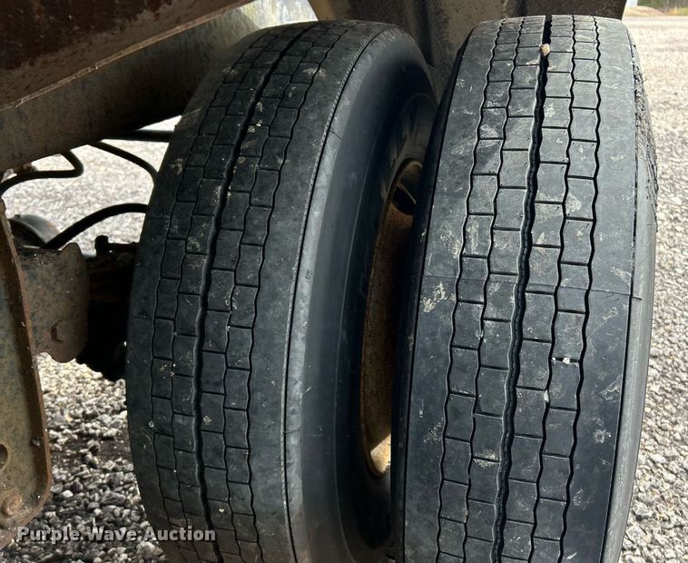 image for item EK2791 1992 Etnyre LWR tank trailer