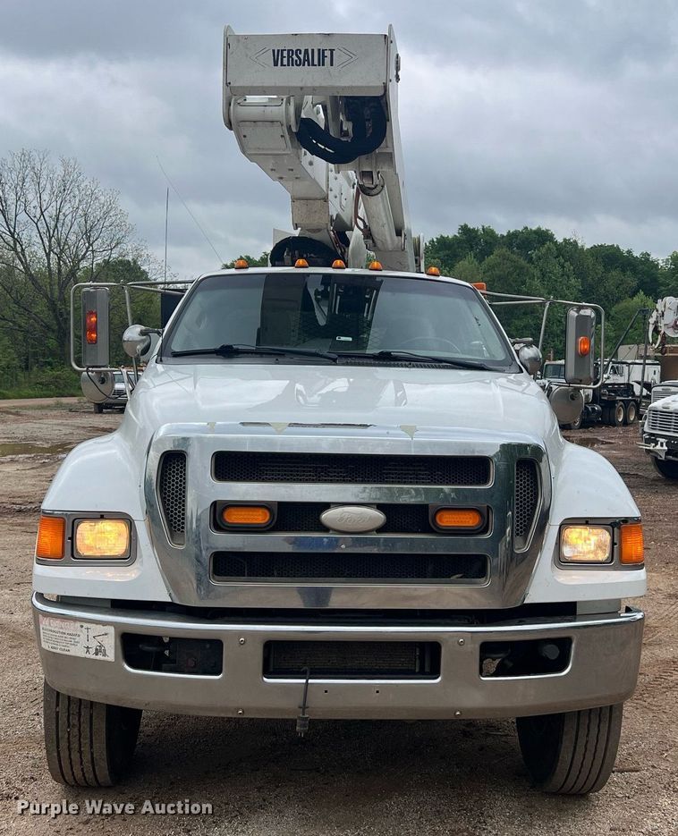 image for item EL2045 2009 Ford F750 bucket truck