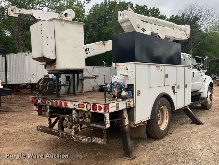 image for item EL2045 2009 Ford F750 bucket truck
