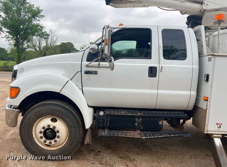 image for item EL2045 2009 Ford F750 bucket truck