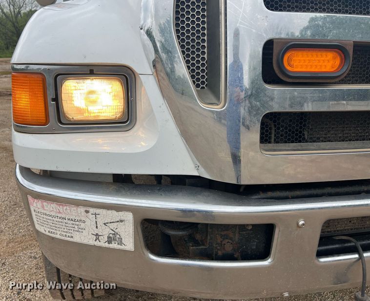 image for item EL2045 2009 Ford F750 bucket truck