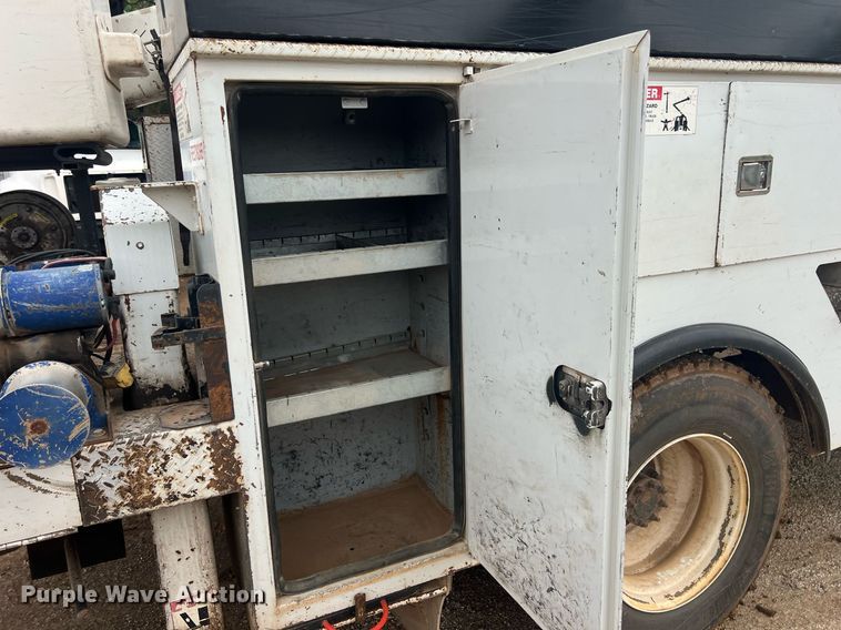 image for item EL2045 2009 Ford F750 bucket truck