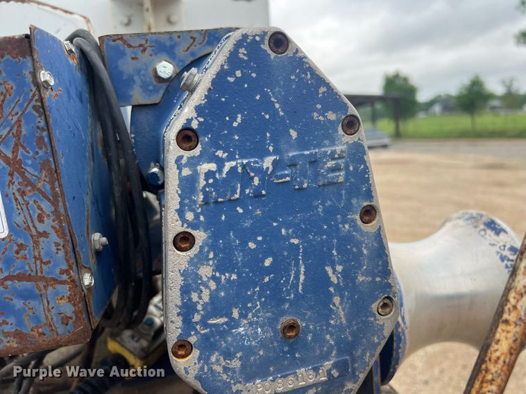 image for item EL2045 2009 Ford F750 bucket truck