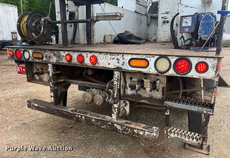 image for item EL2045 2009 Ford F750 bucket truck