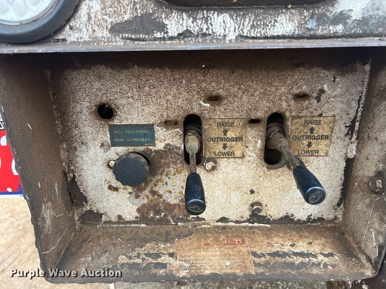 image for item EL2045 2009 Ford F750 bucket truck