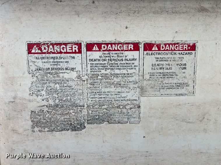 image for item EL2045 2009 Ford F750 bucket truck