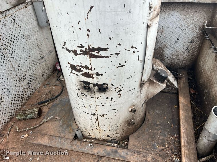 image for item EL2045 2009 Ford F750 bucket truck