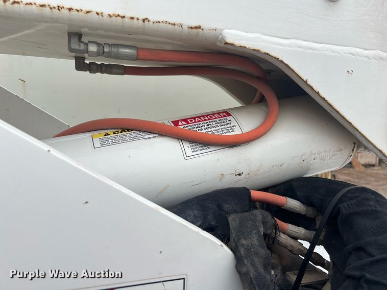 image for item EL2045 2009 Ford F750 bucket truck