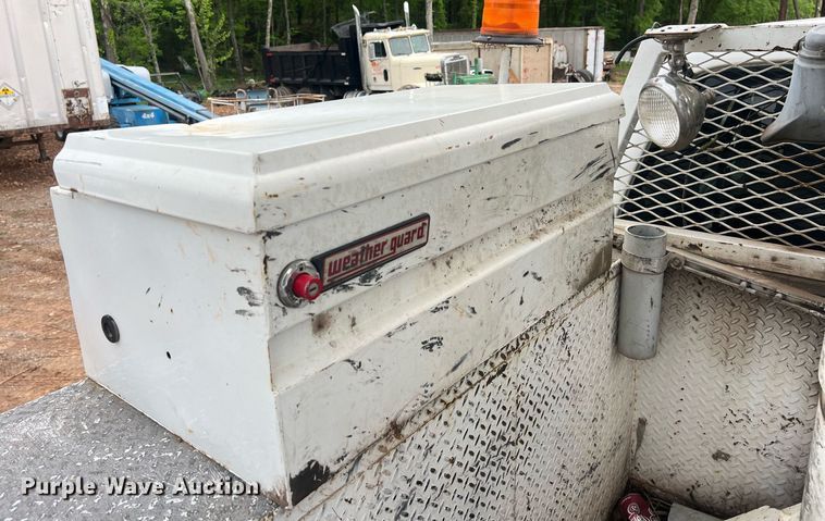 image for item EL2045 2009 Ford F750 bucket truck