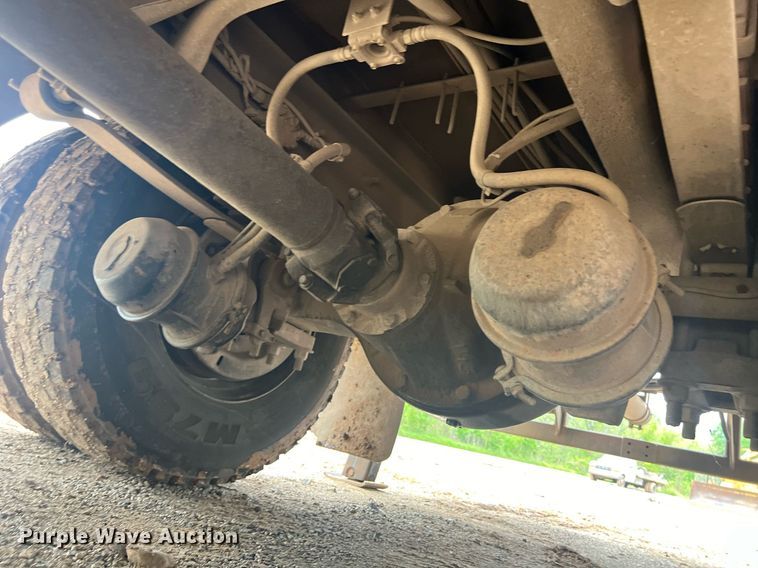 image for item EL2045 2009 Ford F750 bucket truck