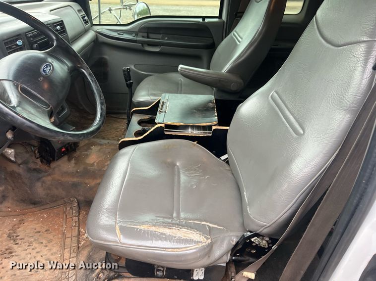 image for item EL2045 2009 Ford F750 bucket truck