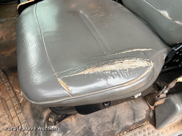 image for item EL2045 2009 Ford F750 bucket truck