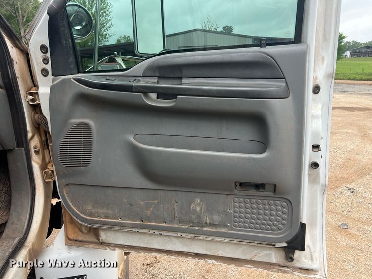 image for item EL2045 2009 Ford F750 bucket truck