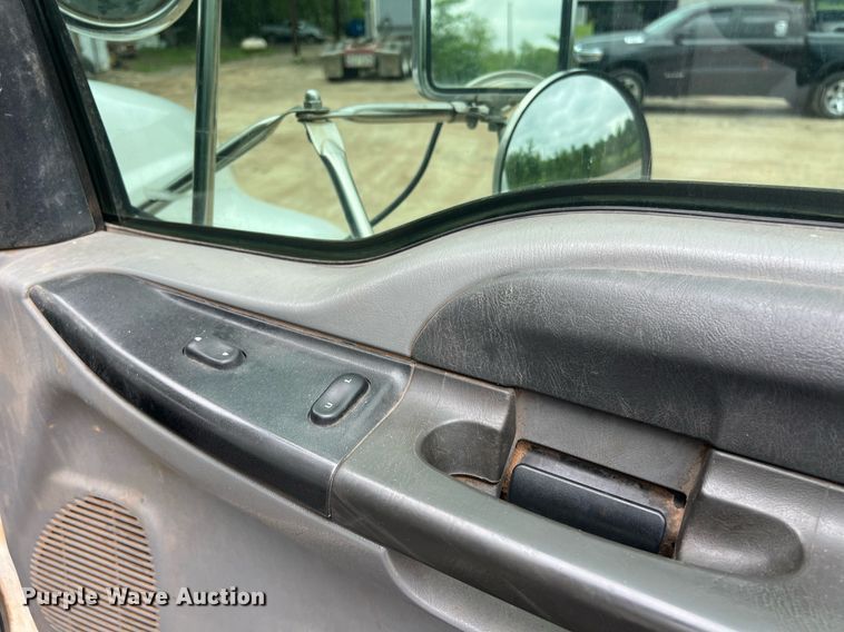 image for item EL2045 2009 Ford F750 bucket truck