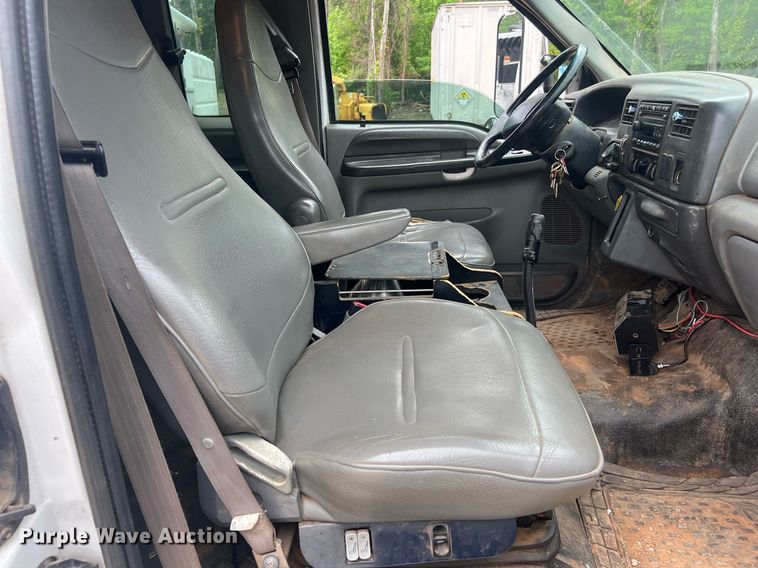 image for item EL2045 2009 Ford F750 bucket truck